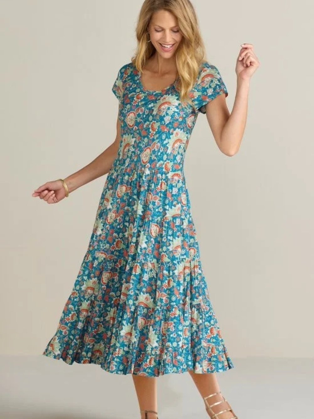 Kara Dress
Style Number: 2FN982FN98